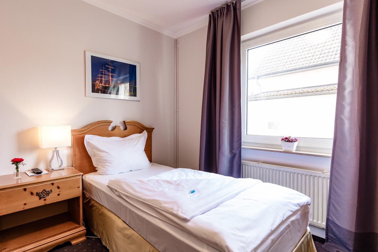 Budget by Zeppelin Hotel Hamburg-Harburg Buitenkant foto
