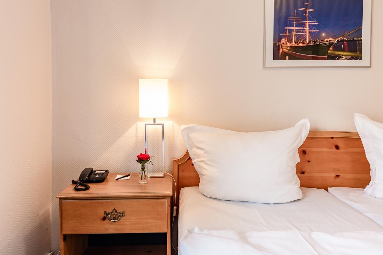 Budget by Zeppelin Hotel Hamburg-Harburg Buitenkant foto