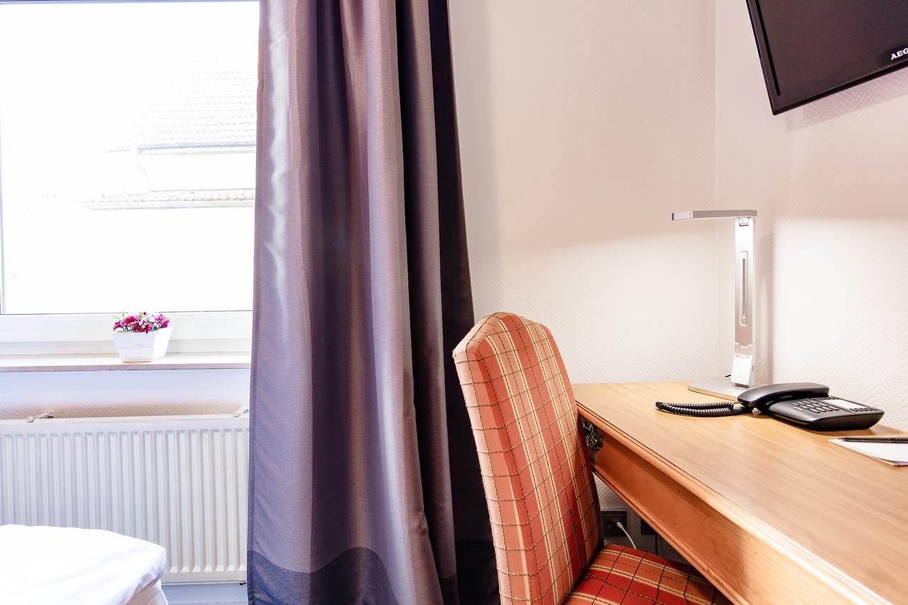 Budget by Zeppelin Hotel Hamburg-Harburg Buitenkant foto