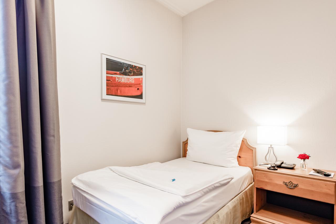 Budget by Zeppelin Hotel Hamburg-Harburg Buitenkant foto