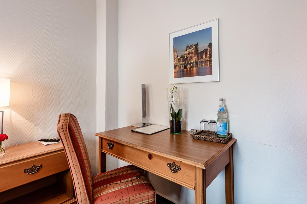 Budget by Zeppelin Hotel Hamburg-Harburg Buitenkant foto