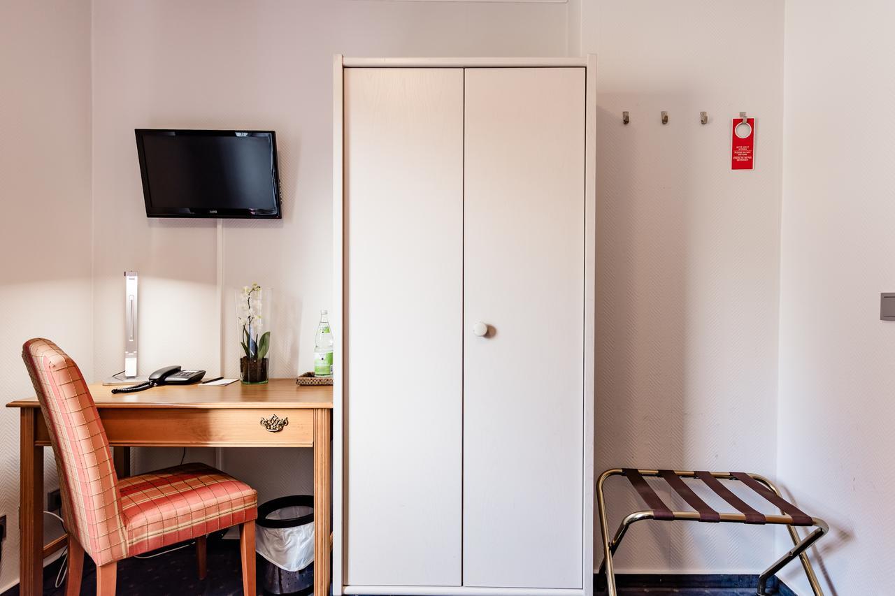 Budget by Zeppelin Hotel Hamburg-Harburg Buitenkant foto