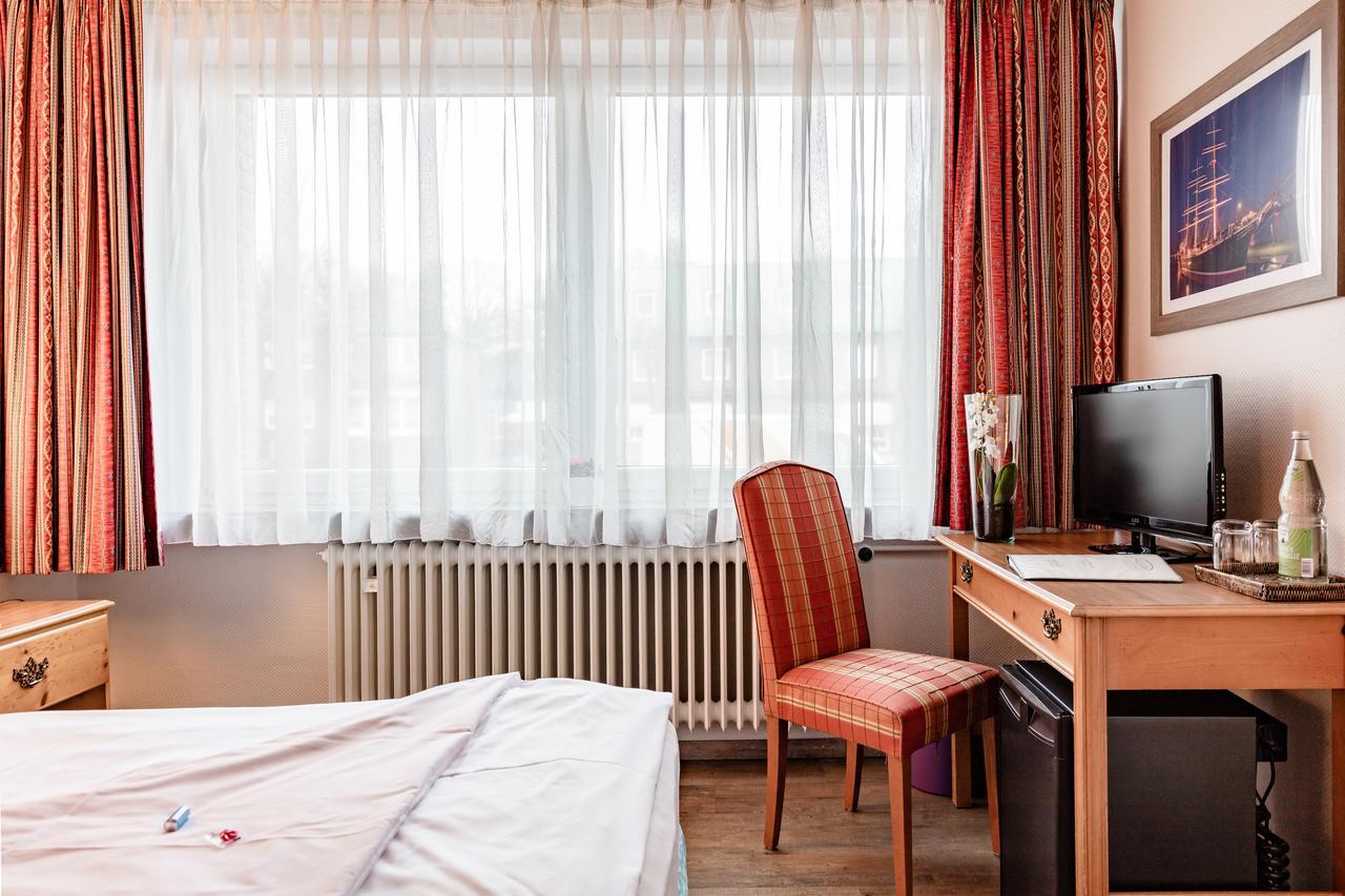 Budget by Zeppelin Hotel Hamburg-Harburg Buitenkant foto